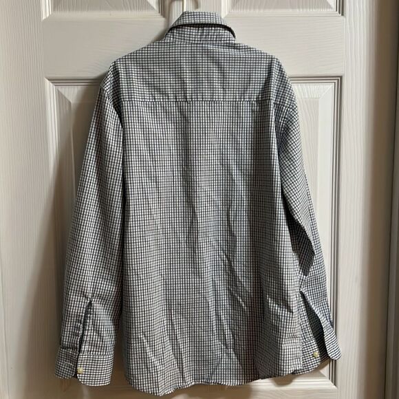 Chaps Stretch size youth medium (10/12) dress shirt. - Picture 4 of 4